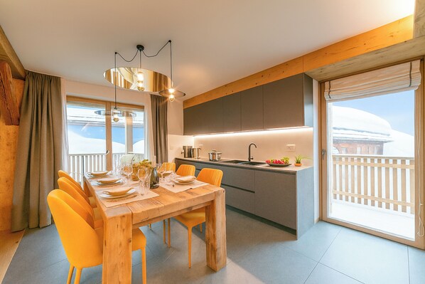 Family Apartment, 2 Bedrooms, 2 Bathrooms (Lina) | Private kitchen | Microwave, oven, stovetop, dishwasher