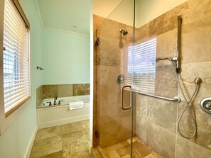 Combined shower/tub, hair dryer, towels, shampoo