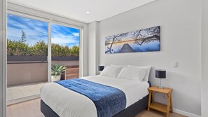3 bedrooms, free WiFi, bed sheets