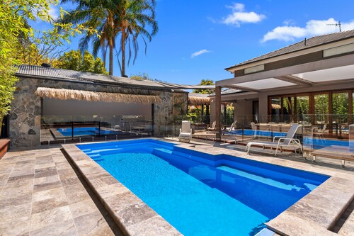 Maggie Mae Family Retreat in Shoal Bay with Pool
