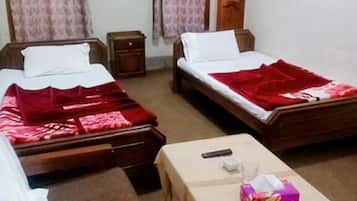 Kamar Double atau Twin Standar | Setrika/meja setrika dan Wi-Fi gratis