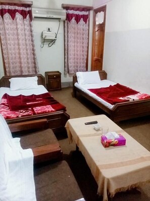 Standard Double or Twin Room | Iron/ironing board, free WiFi - Dir Continental Hotel & Restaurant (Dir)