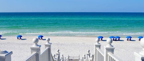 Playa en los alrededores