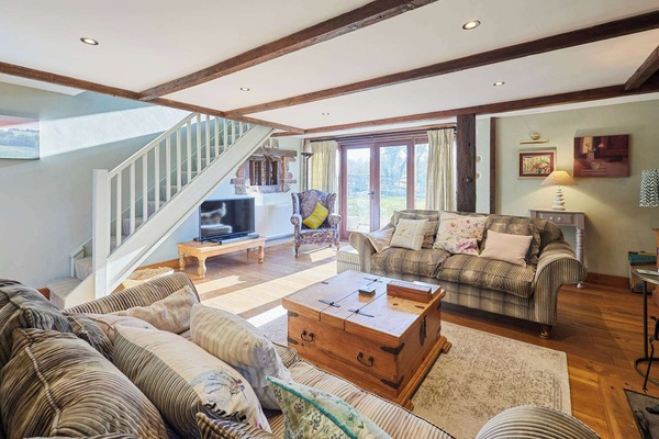 Tregaer Mill Barn, Dingestow - Host & Stay