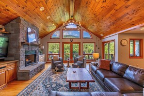 Fernseher, Kamin, Computerbildschirme