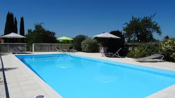 Piscina stagionale all'aperto