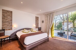 Literie de qualité supérieure, minibar, décoration personnalisée