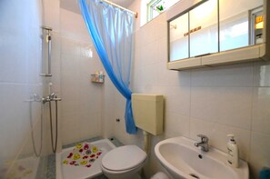 Shower, towels