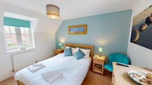 3 bedrooms, iron/ironing board, free WiFi, bed sheets - Stunning Coastal Cottage - Sleeping 6 in 3 Bedrooms - Pool and Beach Access Included. (Filey)