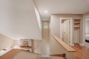 Cabin, 4 Bedrooms | Interior