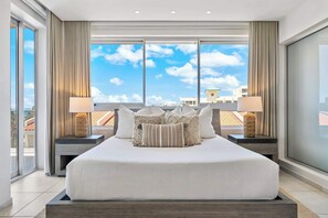 4 bedrooms, desk, blackout drapes, iron/ironing board - Exquisite Oceanfront Corner Condo.  Unmatched Views & Luxurious Amenities (Eagle Beach)