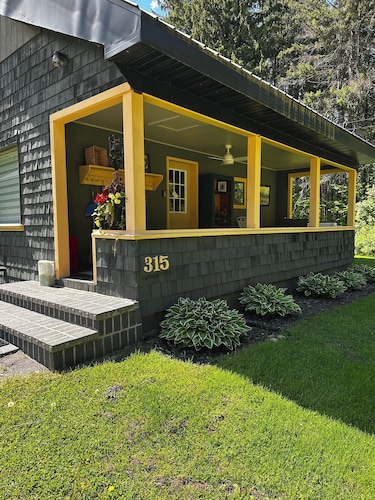 SKI, FISH, GOLF, RAFT, HIKE, HUNT, ATV ride, RELAX, 4 bdr home on wooded ADK lot