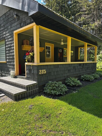 SKI, FISH, GOLF, RAFT, HIKE, HUNT, ATV ride, RELAX, 4 bdr home on wooded ADK lot