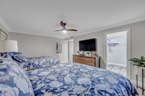 2 bedrooms, iron/ironing board, internet, bed sheets