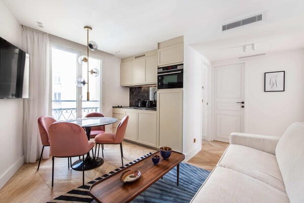 Fernseher, Arbeitsbereiche