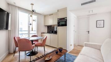 Televisión, oficina