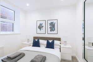 1 chambre, bureau, fer et planche à repasser, Wi-Fi