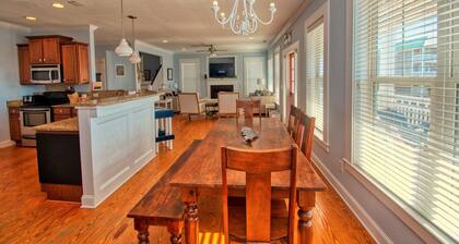 Oceanview and waterway view townhome, elevator, pool!