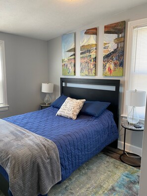 2 bedrooms, iron/ironing board, WiFi, bed sheets