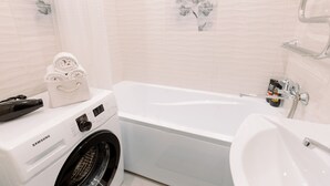 Klassieke studio suite | Badkamer