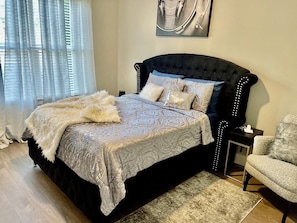 Room - A Luxury Home Away From Home (Decatur)