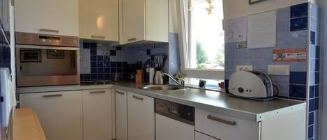 雪櫃、焗爐、爐具、洗碗機