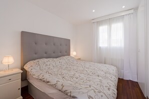 3 chambres, fer et planche à repasser, lit parapluie, Wi-Fi gratuit