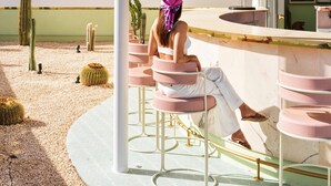Poolside bar