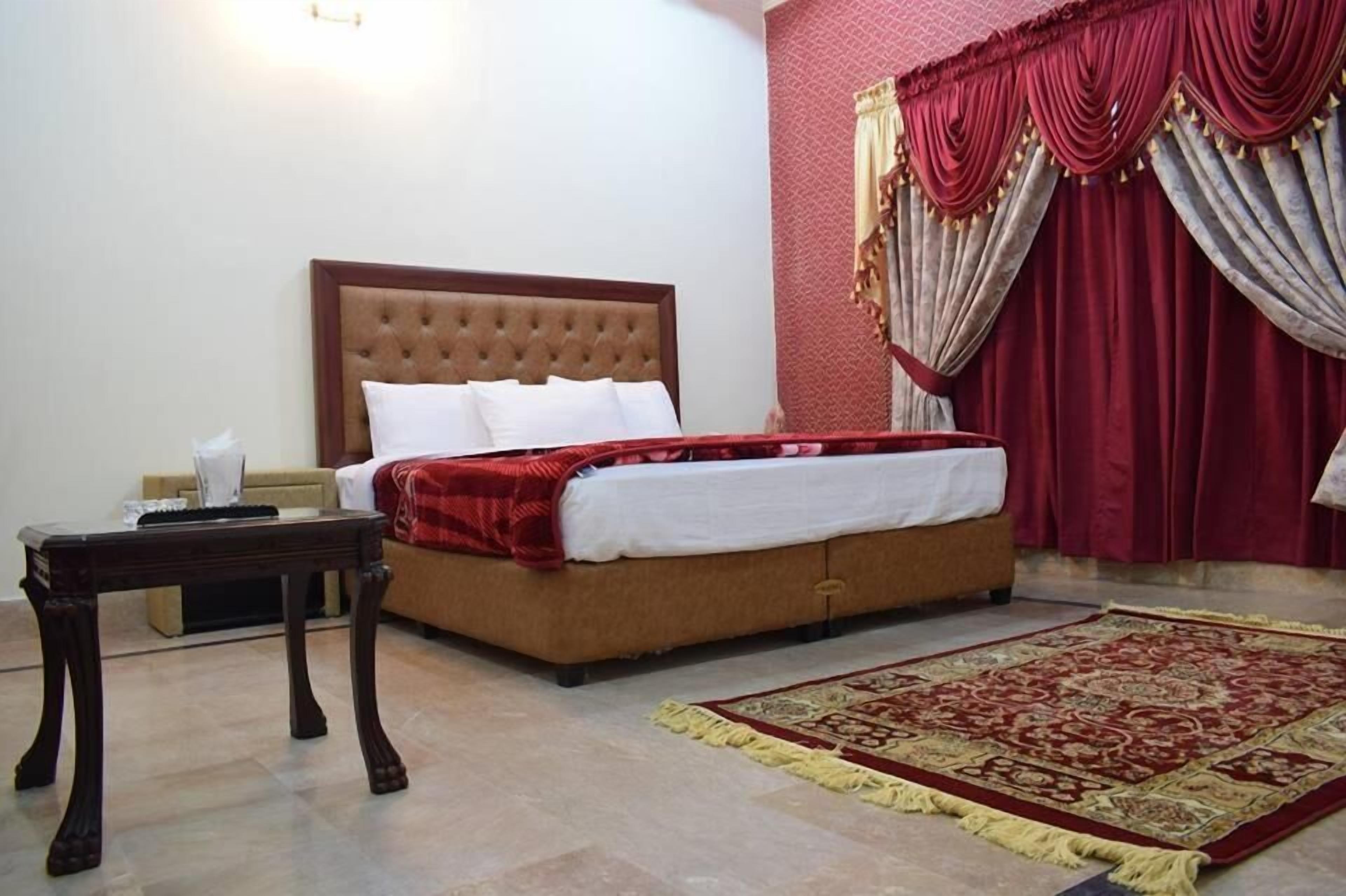 Quarto casal standard | Wi-Fi de cortesia, roupa de cama