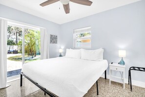 2 bedrooms, desk, iron/ironing board, travel crib