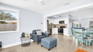 Televisión, oficina