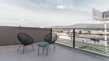 Panoramic-Zweibettzimmer | Terrasse/Patio