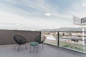Panoramic-Zweibettzimmer | Terrasse/Patio