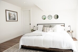 3 bedrooms, iron/ironing board, travel cot, free WiFi