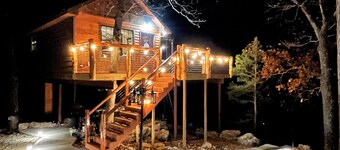 Dancing Under Red Skies Tree House @Spring Lake