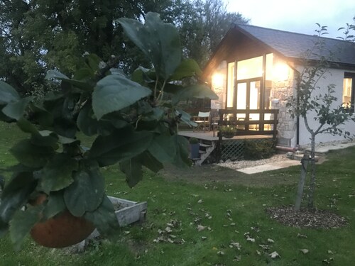 Country living close to Glasgow and Edinburgh, golf course in the village