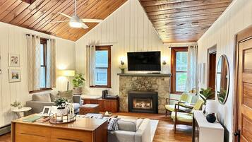 Smart TV, fireplace, DVD player