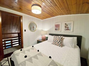 4 bedrooms, iron/ironing board, travel crib, free WiFi