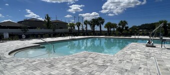 4bd 2.5br Family Home in new community.between Tampa & Sarasota