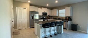 4bd 2.5br Family Home in new community.between Tampa & Sarasota