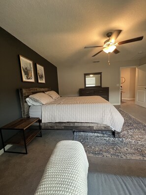 3 bedrooms, iron/ironing board, free WiFi, bed sheets