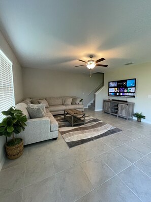 Smart TV, video games