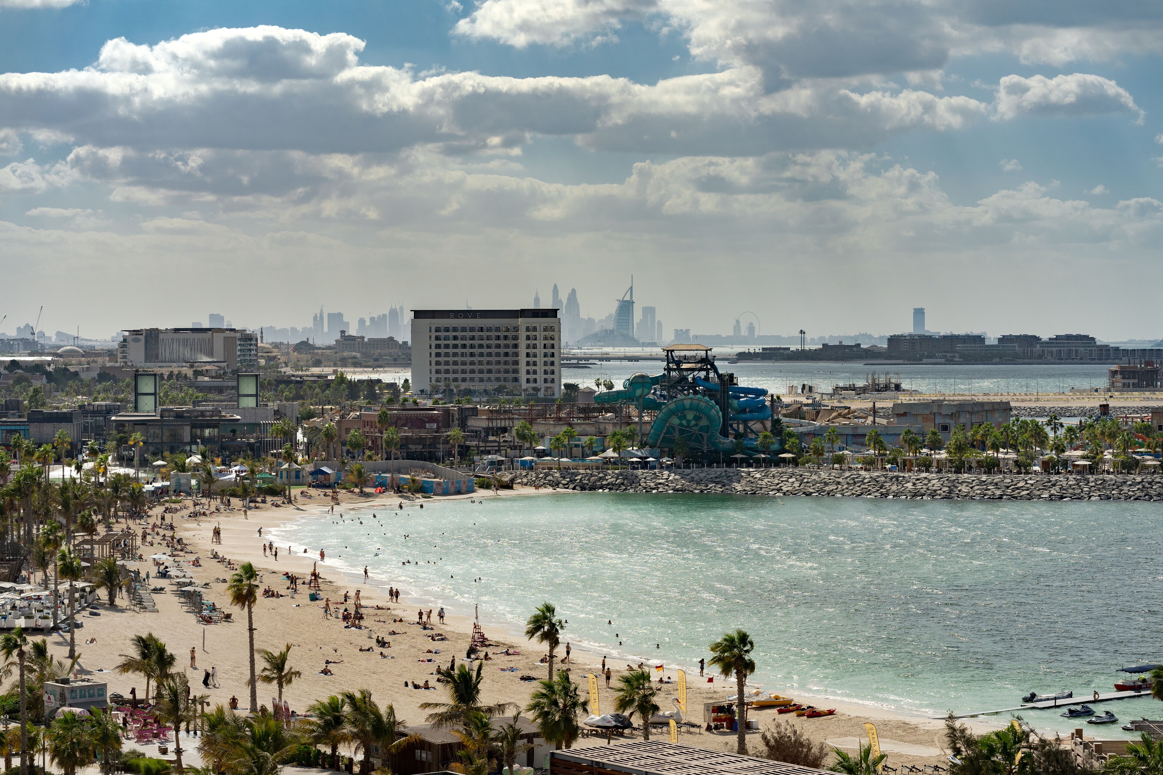 Private beach nearby, white sand, free beach shuttle, sun-loungers