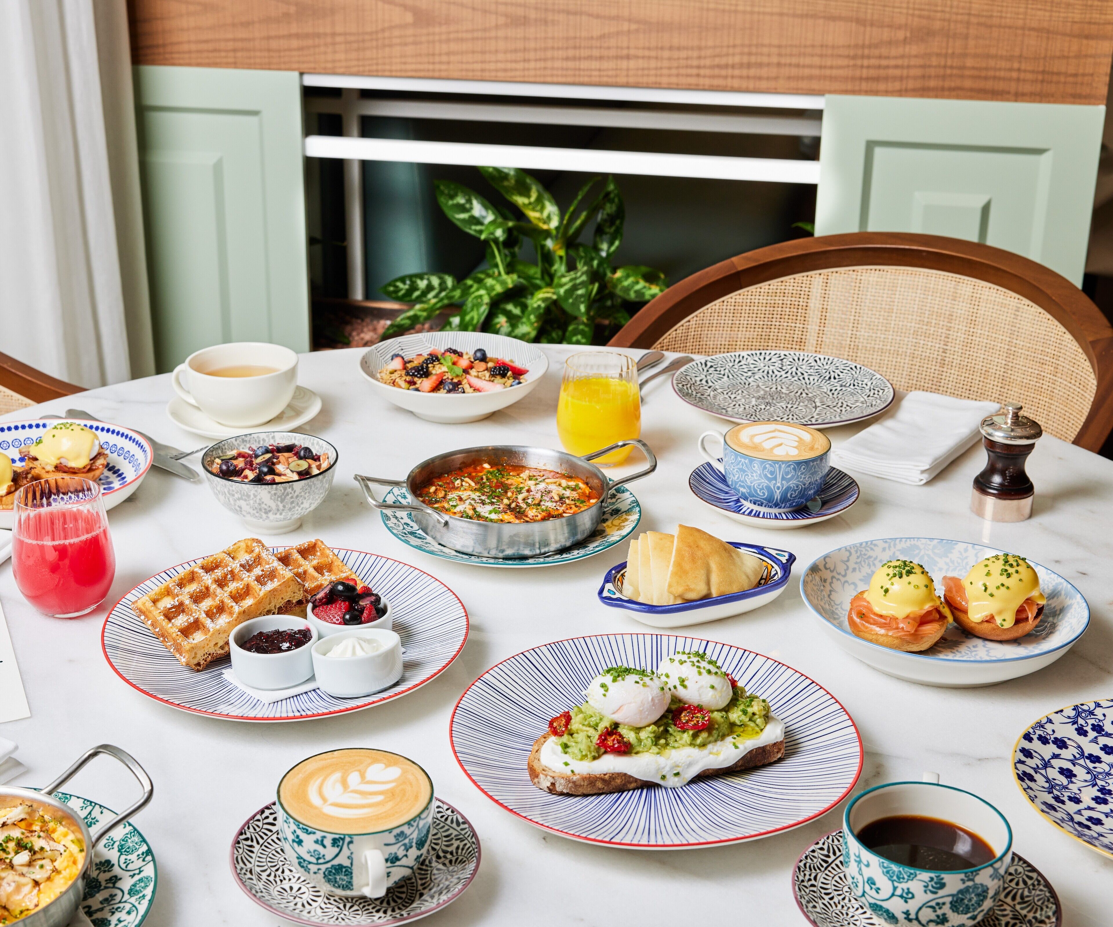 daily cooked-to-order breakfast (aed 150 per person)