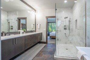 Baignoire, sèche-cheveux