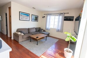 Smart TV, fireplace, video games