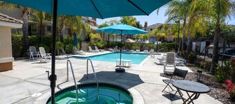 Entire Condo 5 Minutes From the Beach and Downtown