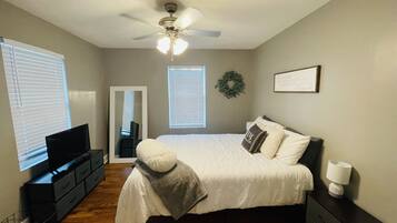 3 bedrooms, iron/ironing board, free WiFi, bed sheets