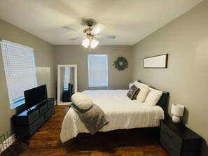3 bedrooms, iron/ironing board, free WiFi, bed sheets