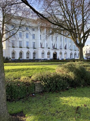 Point of interest - Suitely Berkeley Apartments (Cheltenham)